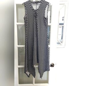 Black and White Assymetrical Sleeveless Dress